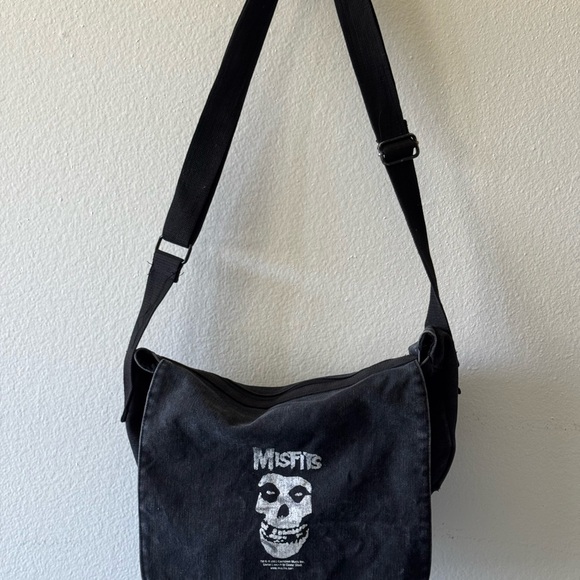 Rare 2008 Misfits by Cinder Block Licensed Crossbody Bag - Picture 1 of 13